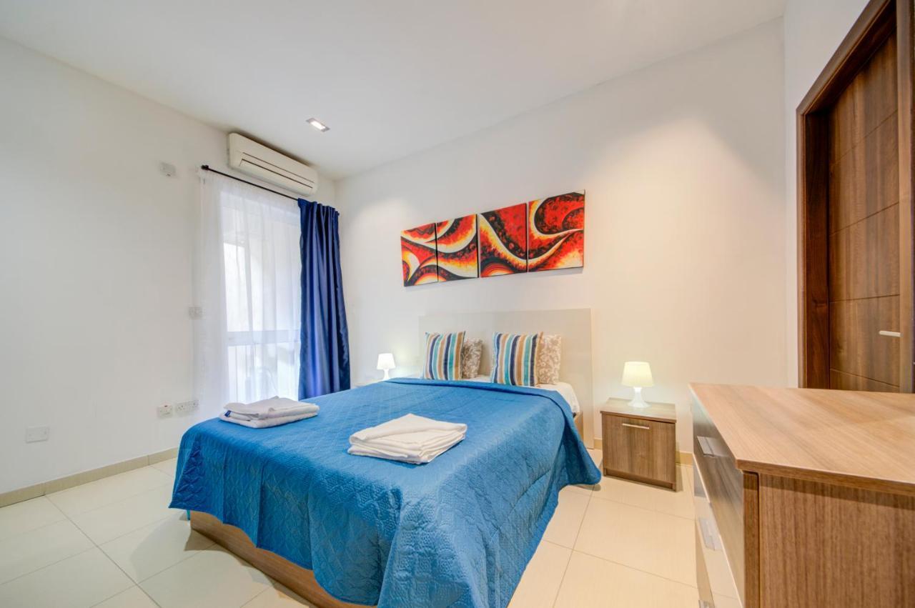 St Julians 2 Bedroom Apartment With Commanding Seaviews By Shortletsmalta Saint Julian's Eksteriør bilde